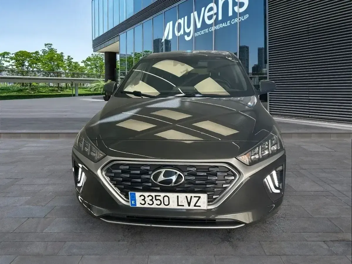 Usado Hyundai Ioniq 141 CV (103 kW) 2022 Gris Utilitario