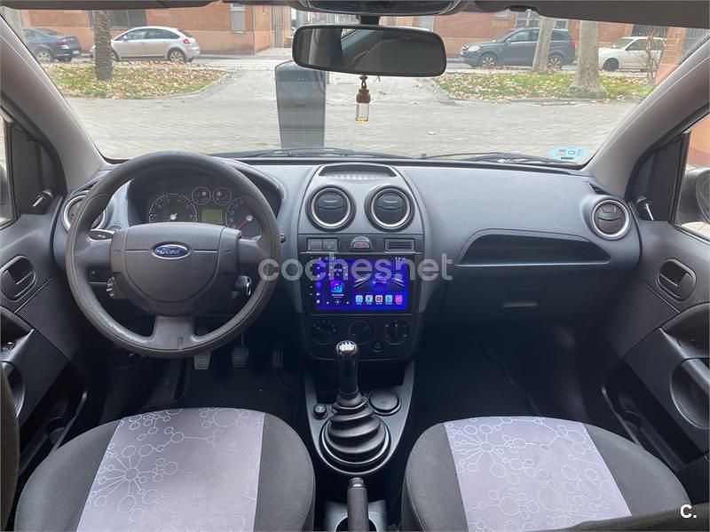 Negro Usado 2006 Ford Fiesta Ambiente Berlina | 2800 € (Precio justo) - Imagen 1/4