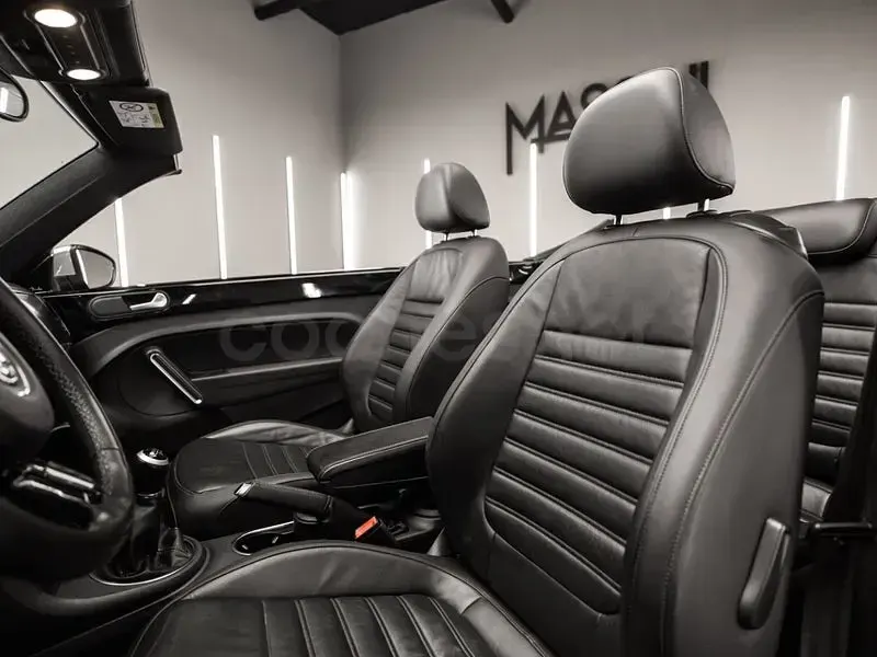 Usado VW Beetle Karmann 150 CV (110 kW) 2015 Negro Utilitario