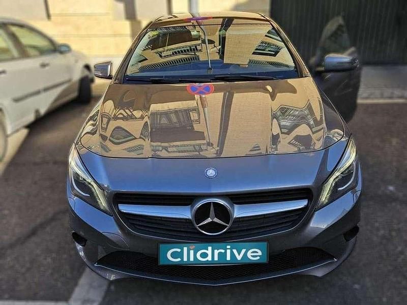 Usado Mercedes C200 Edition 136 CV (100 kW) 2013 Gris Berlina