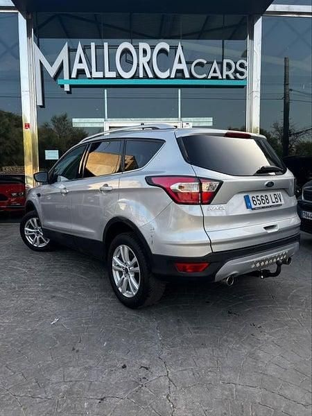 Usado Ford Kuga ST-Line 150 CV (110 kW) 2019 Gris / plata SUV