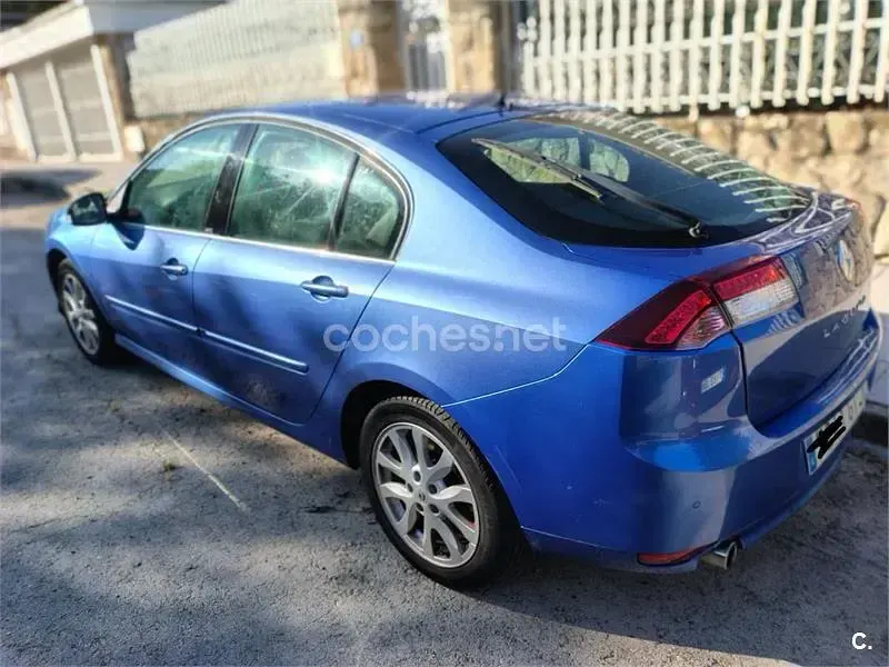 Usado Renault Laguna III GT 150 CV (110 kW) 2010 Azul Berlina