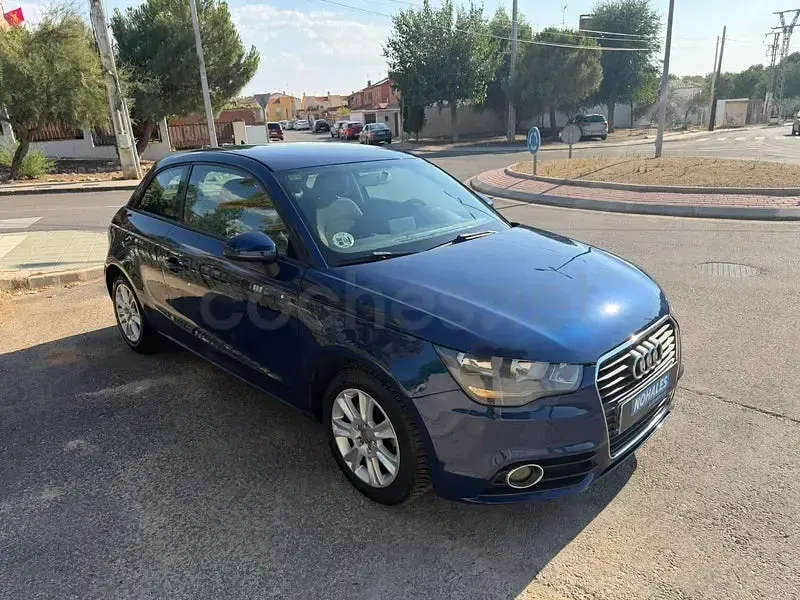 Usado Audi A1 Attraction 105 CV (77 kW) 2012 Azul Utilitario