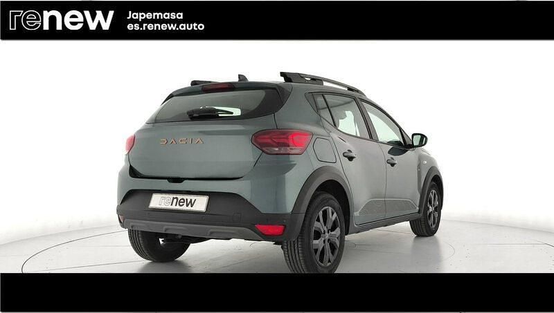 Usado Dacia Sandero Extreme 100 CV (73 kW) 2025 Verde Berlina