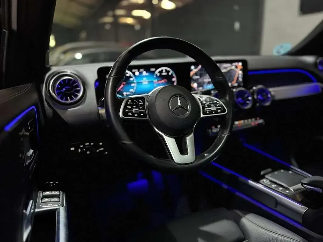 Usado Mercedes GLB220 190 CV (139 kW) 2021 Blanco SUV