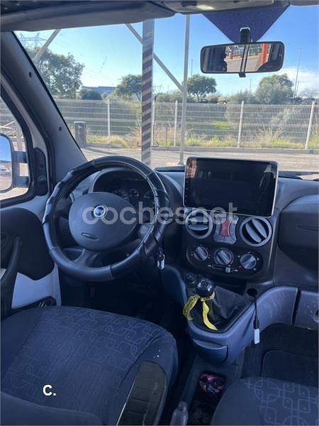 Usado Fiat Doblò 105 CV (77 kW) 2009 Blanco Monovolumen