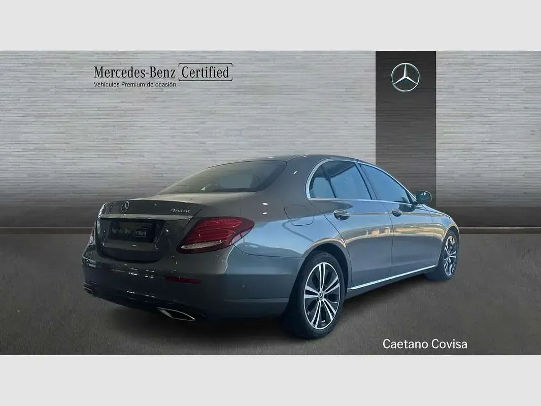 Usado Mercedes E400 340 CV (250 kW) 2019 Gris Berlina