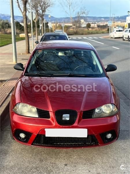 Rojo Usado 2007 Seat Ibiza Berlina | 2500 € (Buen precio) - Imagen 1/4