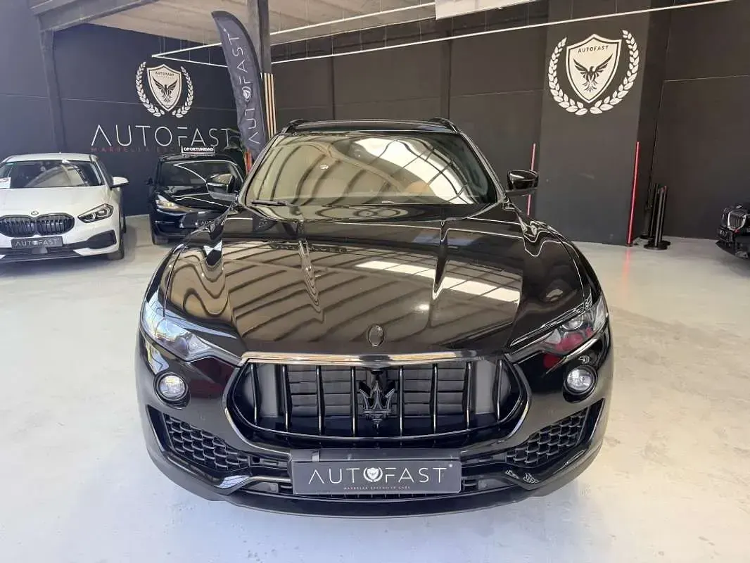 Usado Maserati Levante 275 CV (202 kW) 2018 Negro SUV