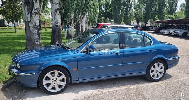 Usado Jaguar X-type Executive 231 CV (169 kW) 2003 Azul Berlina