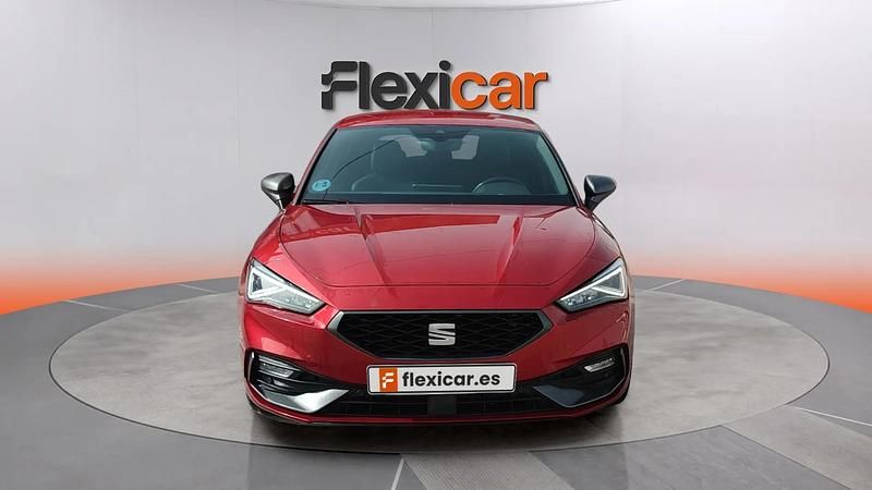 Usado Seat Leon FR 150 CV (110 kW) 2022 Rojo Berlina