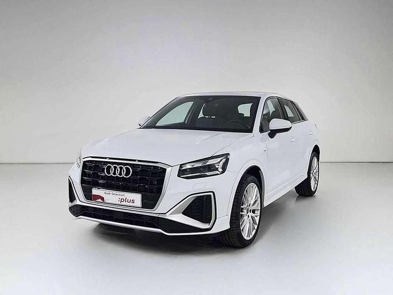 Usado Audi Q2 Black Edition 150 CV (110 kW) 2025 Blanco SUV