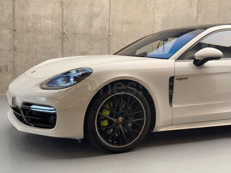 Usado Porsche Panamera Sport Turismo 462 CV (339 kW) 2019 Blanco Familiar