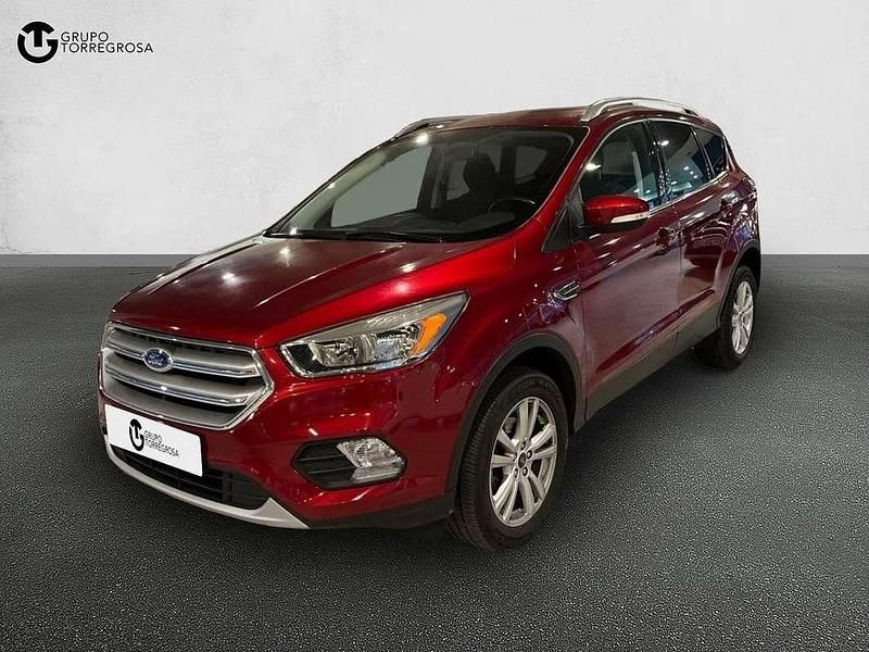 Usado Ford Kuga Trend 120 CV (88 kW) 2017 Rojo SUV