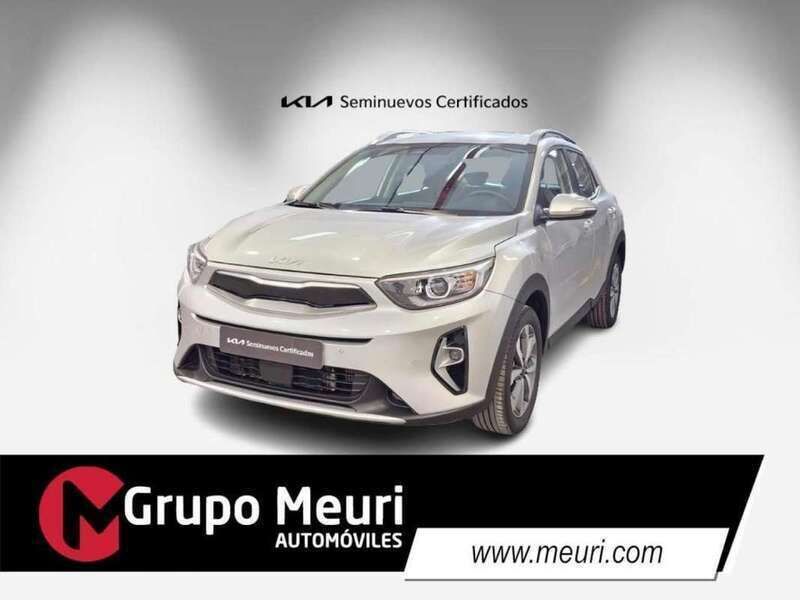 Plateado Usado 2022 Kia Stonic Plus SUV | 16.600 € (Precio justo) - Imagen 1/4