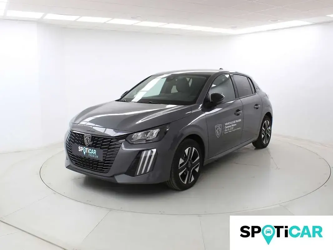 Usado Peugeot e-208 Allure 100 kW (136 CV) 2024 Gris Utilitario