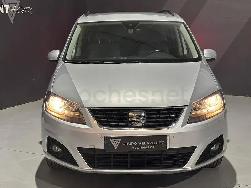 Usado Seat Alhambra Style 150 CV (110 kW) 2022 Gris / plata Monovolumen