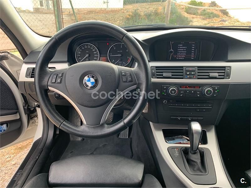 Usado BMW 320 177 CV (130 kW) 2011 Blanco Familiar