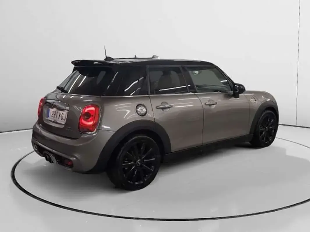Usado Mini Cooper S 192 CV (141 kW) 2017 Gris Utilitario