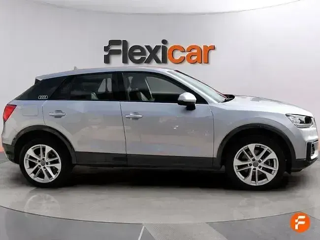 Usado Audi Q2 Design 116 CV (85 kW) 2018 Gris SUV