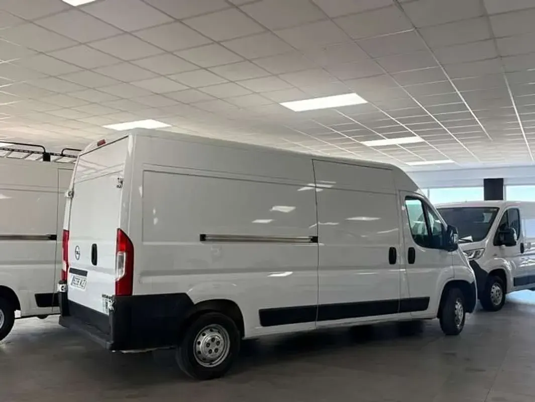 Usado Opel Movano 140 CV (102 kW) 2023 Blanco Van