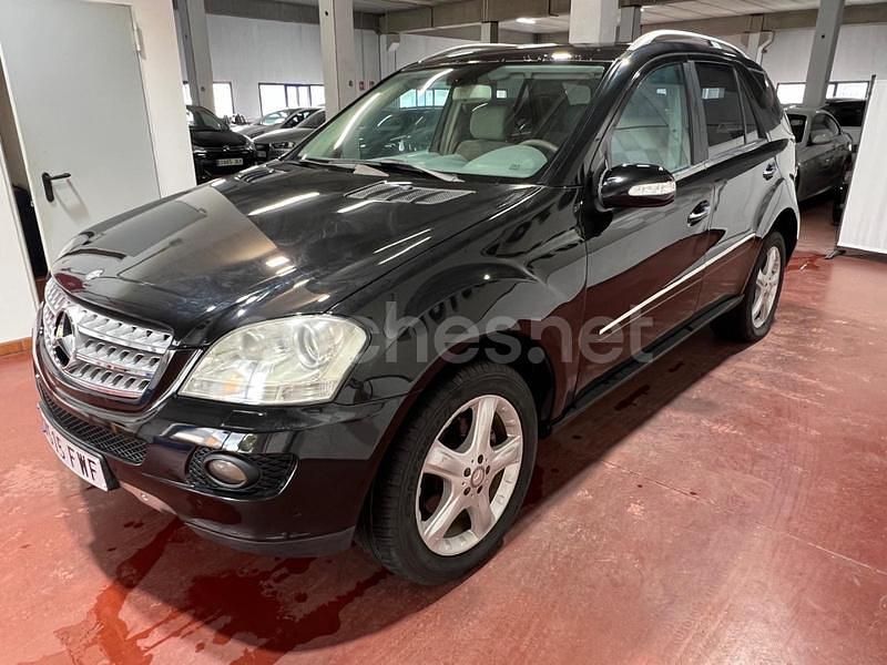Usado Mercedes ML320 224 CV (164 kW) 2007 Negro SUV