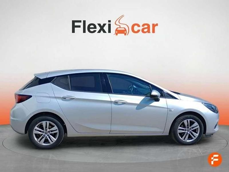 Usado Opel Astra Business Elegance 122 CV (89 kW) 2021 Gris Utilitario