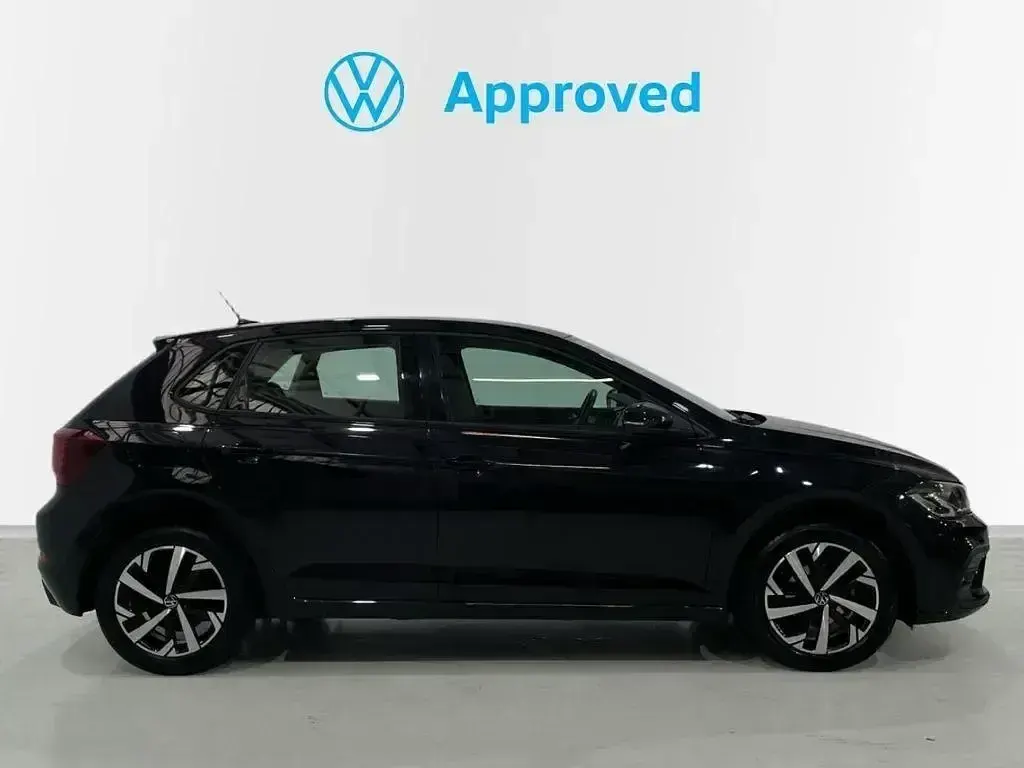 Usado VW Polo Life 95 CV (69 kW) 2022 Negro Utilitario