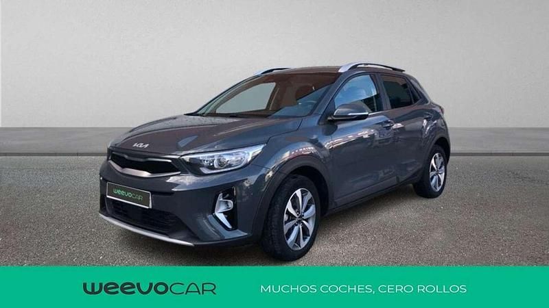 Usado Kia Stonic 84 CV (61 kW) 2023 Gris SUV
