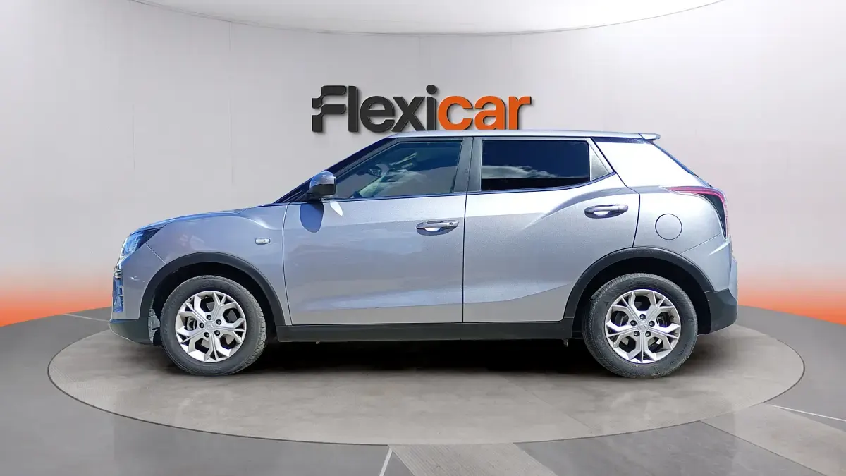 Usado SsangYong Tivoli 163 CV (119 kW) 2024 Gris SUV