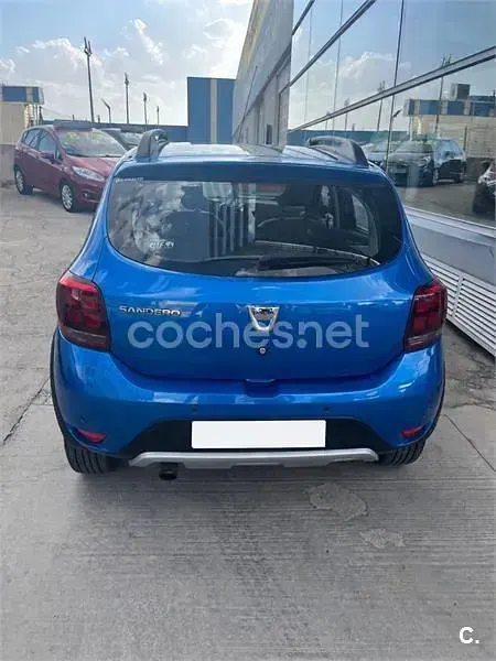 Usado Dacia Sandero 90 CV (66 kW) 2017 Azul Berlina
