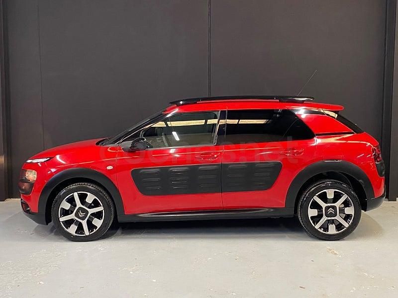 Usado Citroën C4 Cactus Feel 100 HP (73 kW) 2015 Vermelho Citadino