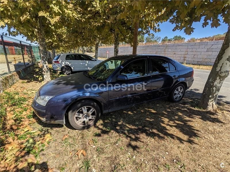 Azul Usado 2003 Ford Mondeo Trend Berlina | 2200 € (Precio justo) - Imagen 1/4