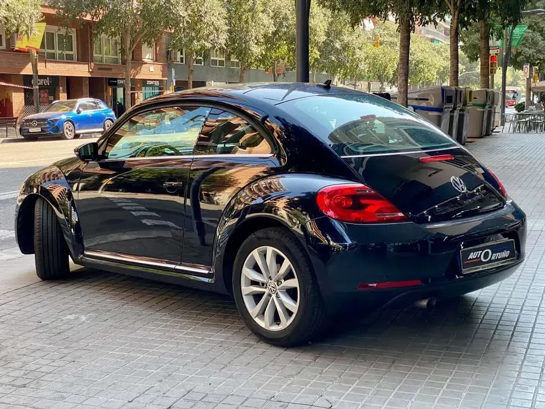 Usado VW Beetle 110 CV (80 kW) 2015 Negro Utilitario