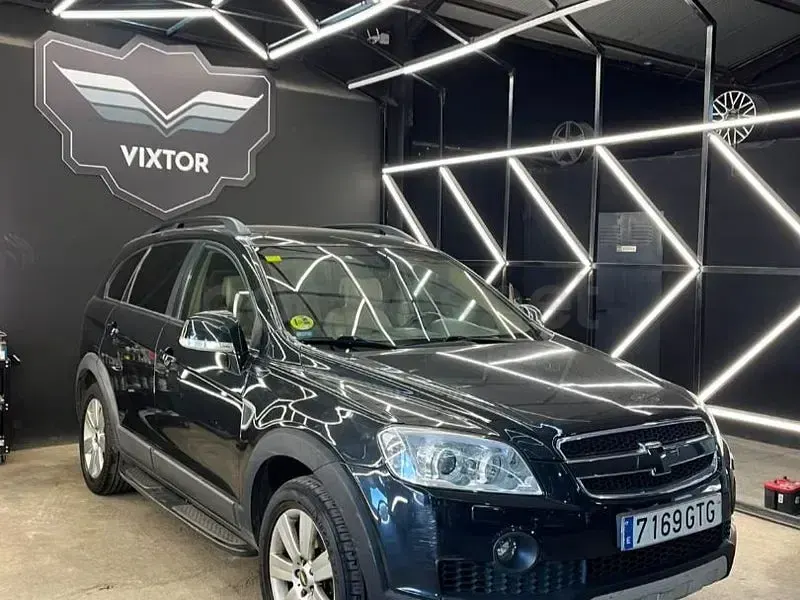 Usado Chevrolet Captiva 150 CV (110 kW) 2010 Negro SUV