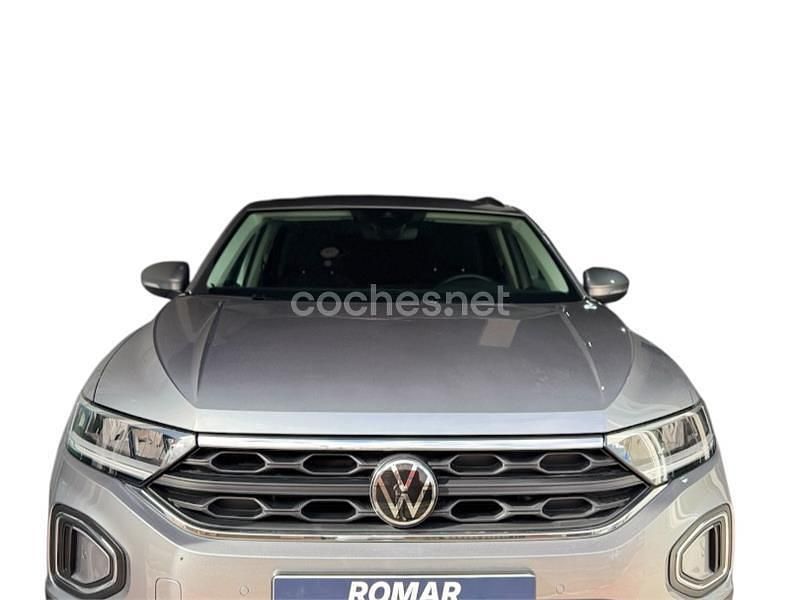 Usado VW T-Roc Life 110 CV (80 kW) 2023 Gris / plata SUV