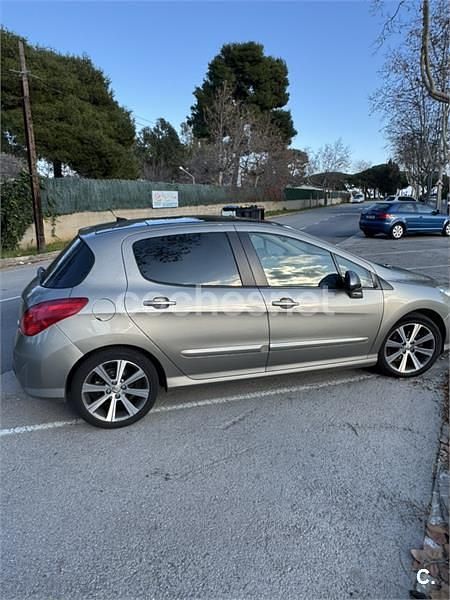 Beige Usado 2012 Peugeot 308 Allure Berlina | 4700 € (Precio justo) - Imagen 1/4