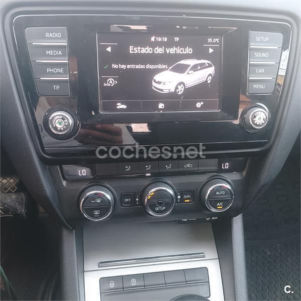 Gris / plata Usado 2014 Skoda Octavia Active Familiar | 6300 € (Precio justo) - Imagen 1/4
