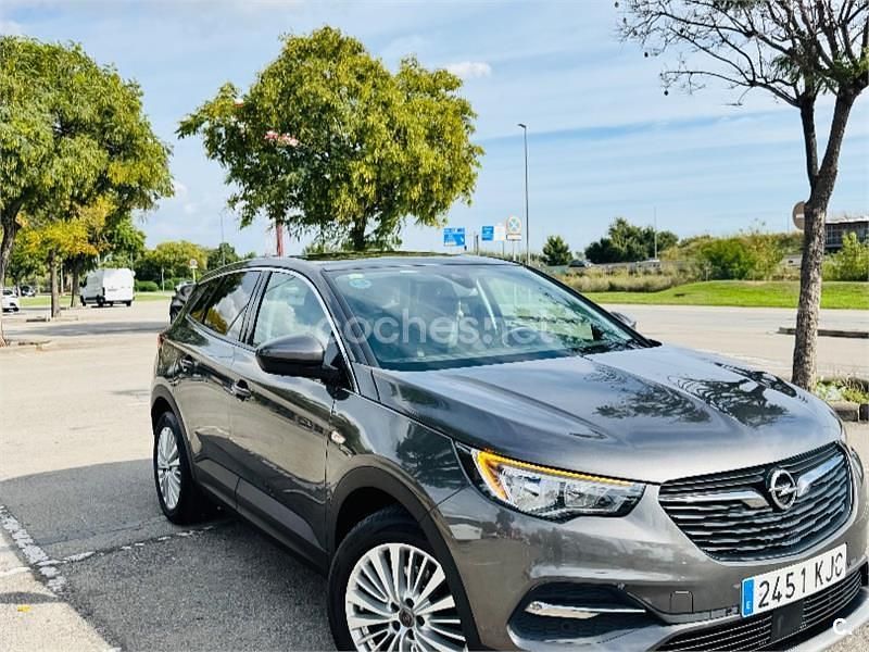 Gris / plata Usado 2018 Opel Grandland X Excellence SUV | 13.900 € (Precio justo) - Imagen 1/4