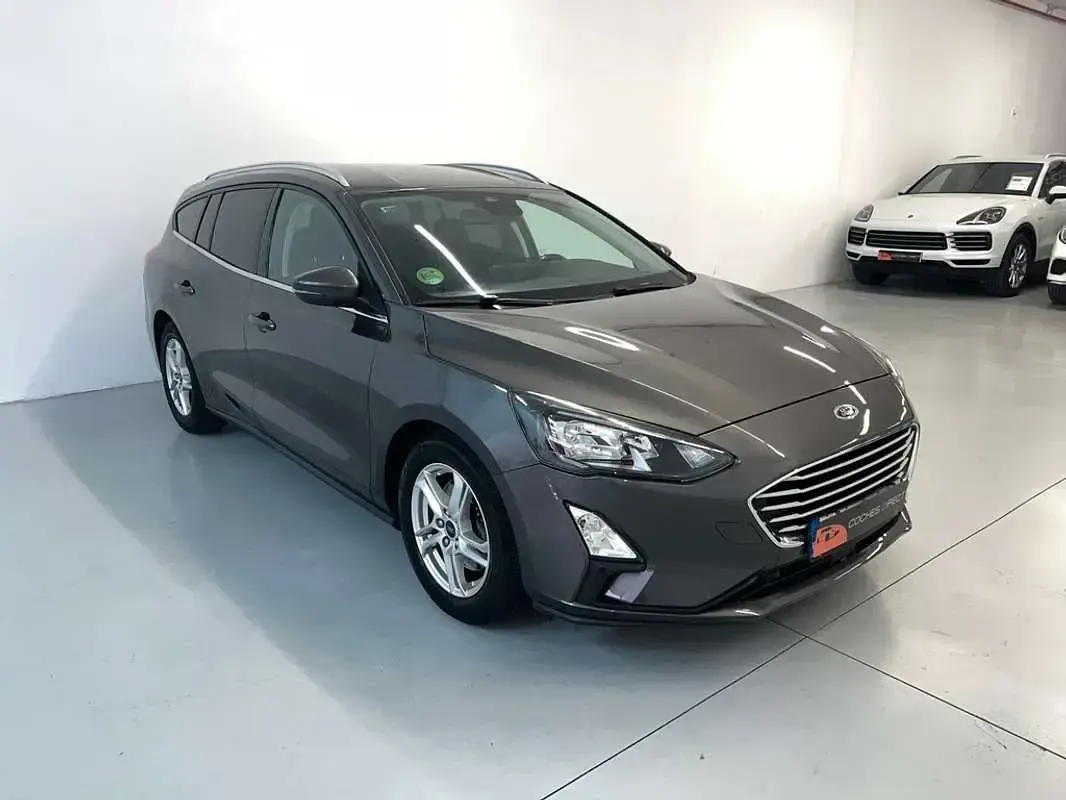Usado Ford Focus Active 120 CV (88 kW) 2020 Negro Utilitario
