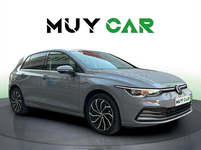 Usado VW Golf VIII Style 150 CV (110 kW) 2023 Gris / plata Berlina