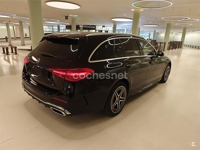 Usado Mercedes C300e 320 CV (235 kW) 2022 Negro Familiar