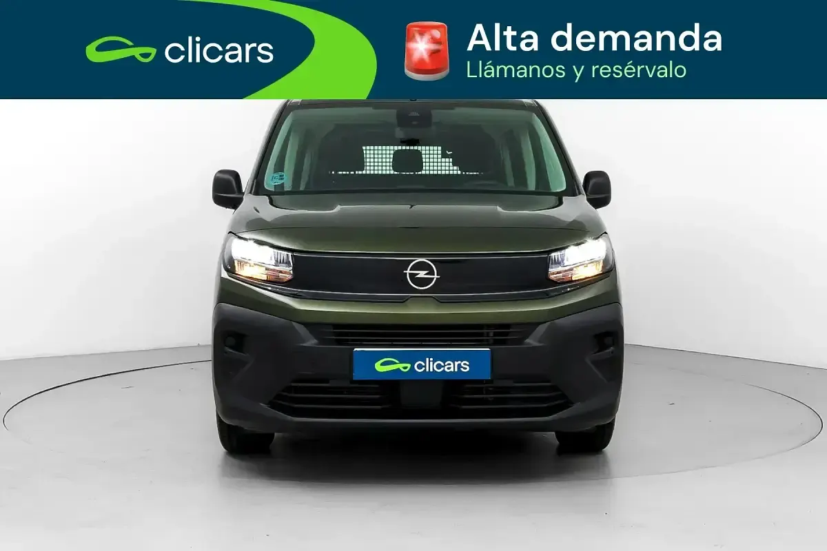 Usado Opel Combo Edition 100 CV (73 kW) 2025 Verde Monovolumen