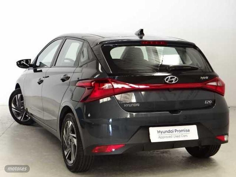 Usado Hyundai i20 99 CV (72 kW) 2022 Aurora grey Utilitario