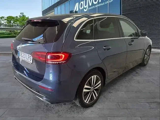 Gebraucht Mercedes B200 150 PS (110 kW) 2021 Blau Van / Kleinbus
