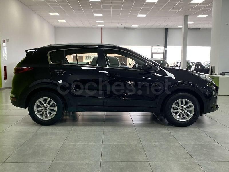 Usado Kia Sportage 115 CV (84 kW) 2021 Negro SUV