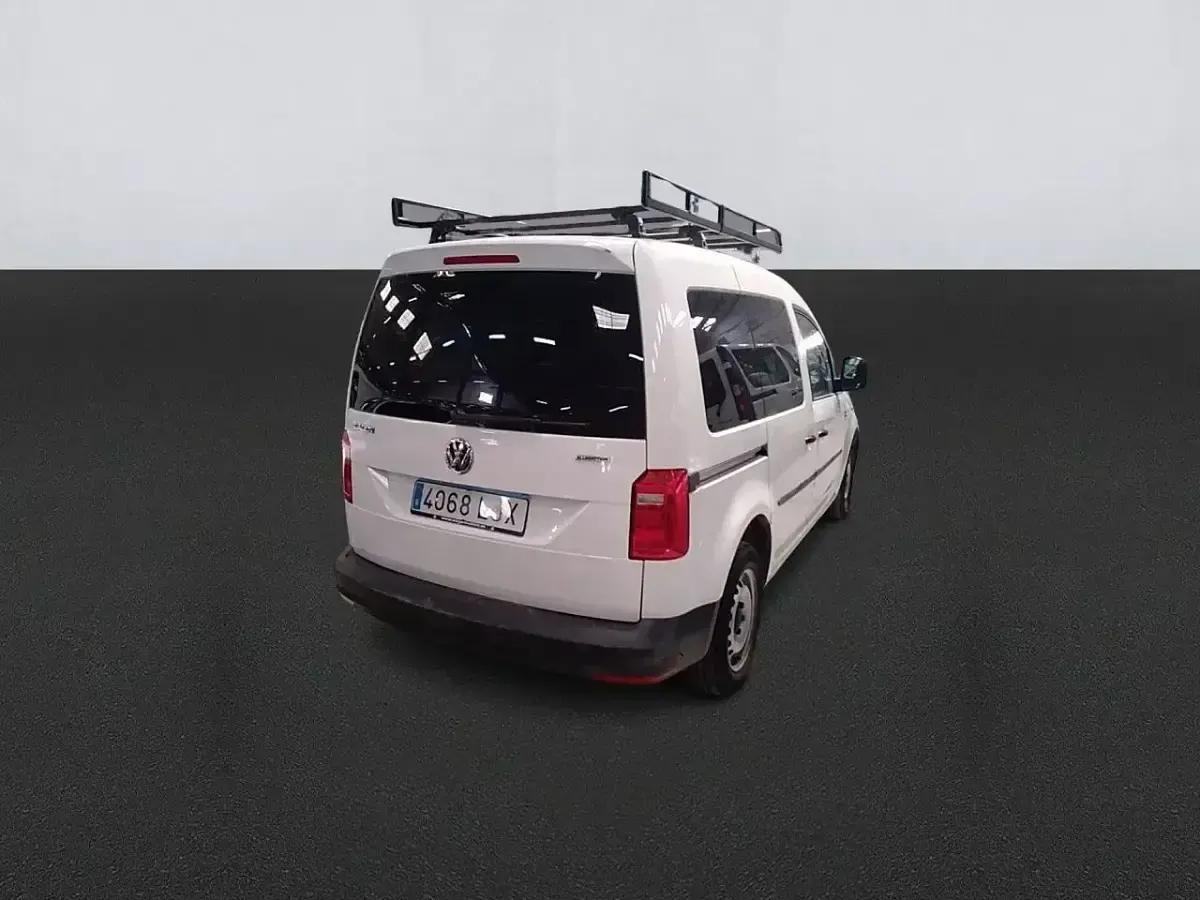 Usado VW Caddy 110 CV (80 kW) 2020 Blanco Monovolumen
