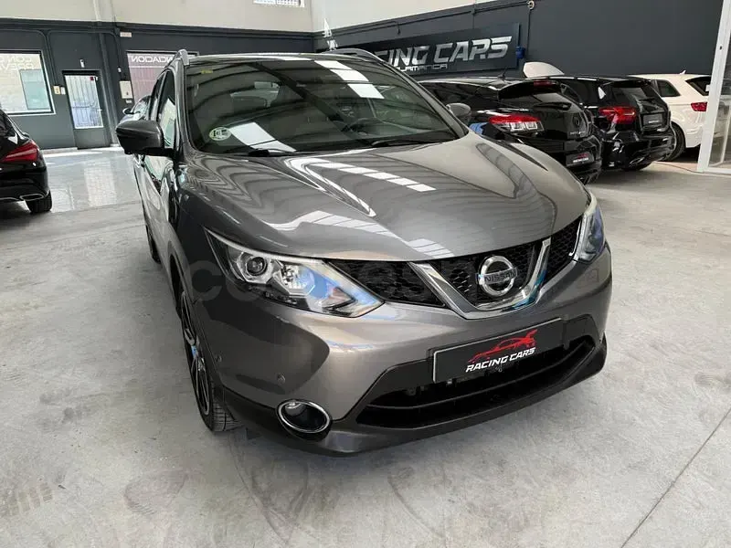 Usado Nissan Qashqai Premium Edition 130 CV (95 kW) 2015 Gris / plata SUV