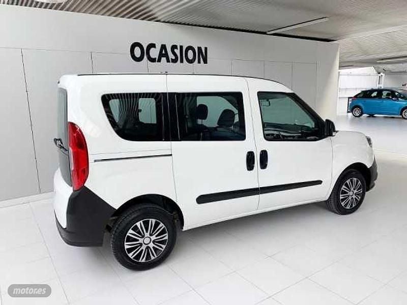 Usado Fiat Doblò 2018 Blanco Monovolumen