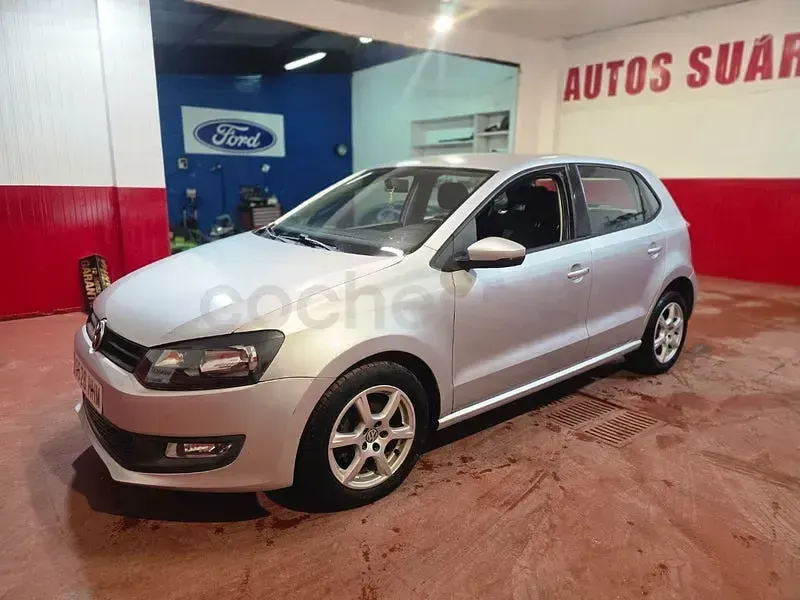 Usado VW Polo Advance 90 CV (66 kW) 2013 Gris / plata Utilitario